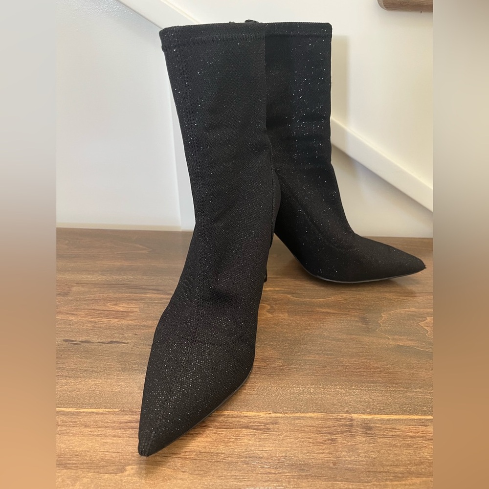 Badgley Mischka Jewel Booties Black Glimmer Size:7.5